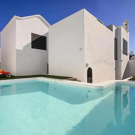 Casa Jardin Ideal Familias * 阿雷西费
