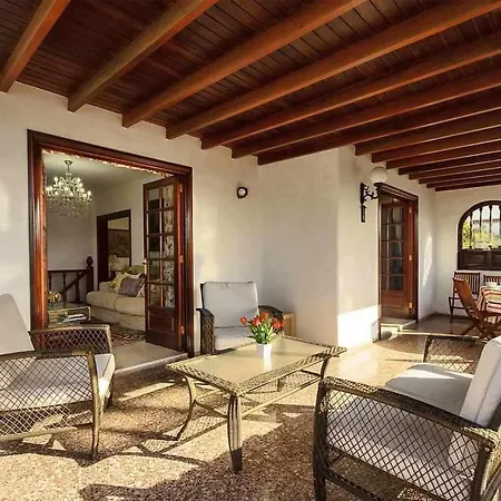 Вилла Casa Jardin Ideal Familias Арресифе